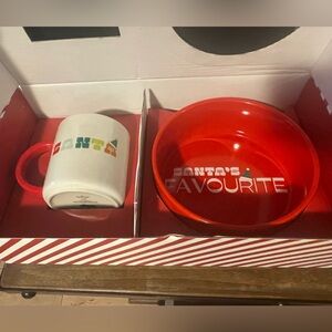 ✨2/$40✨NEW ✨ Santa’s Favourite Dog Bowl and Santa Mug Set